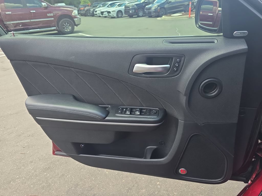 Used 2018 Dodge Charger R/T Scat Pack w/ Dynamics Package RWD image 27