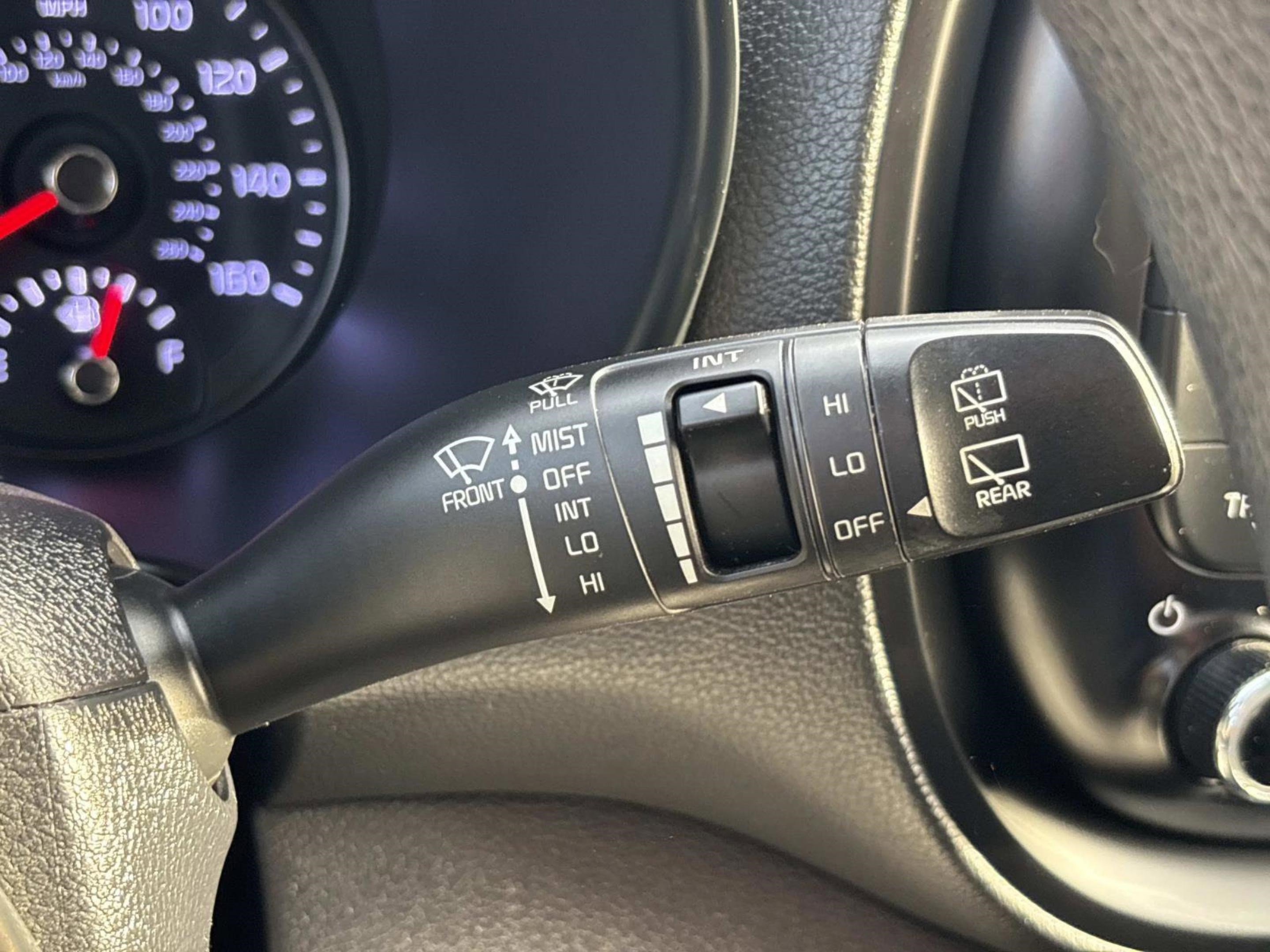 Used 2020 Kia Soul LX image 29