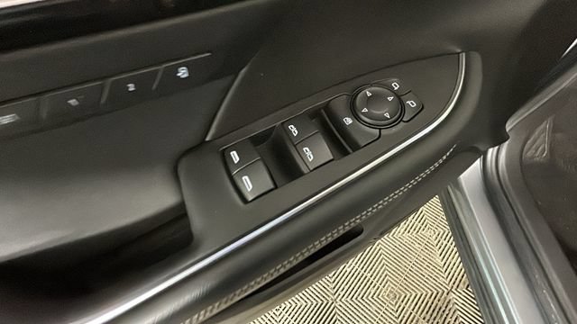 Used 2021 Buick Envision Essence AWD/4WD image 10