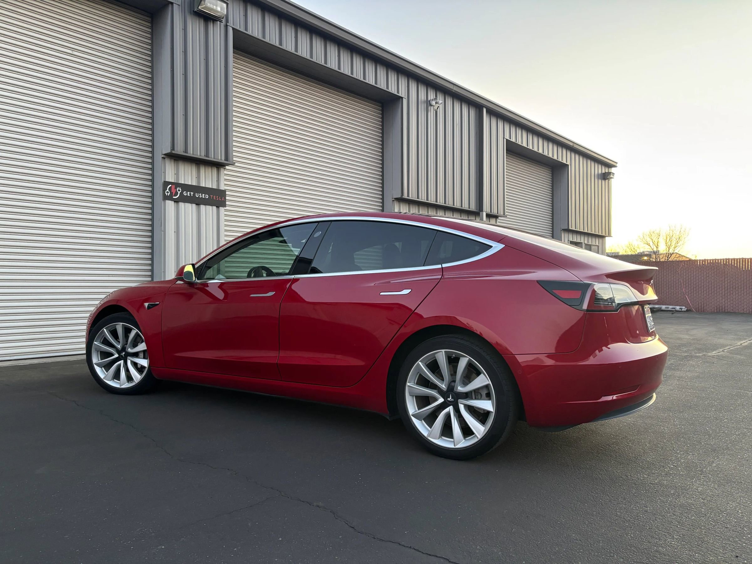 Used 2018 Tesla Model 3 Long Range image 9