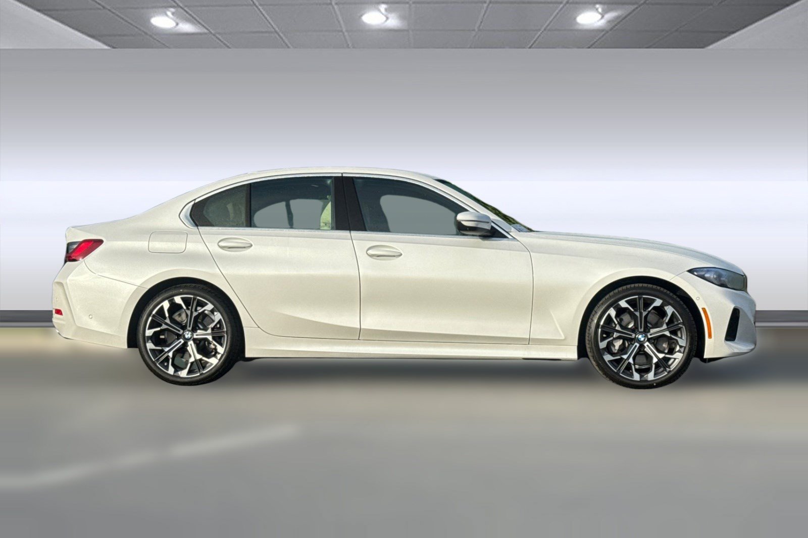 Used 2026 BMW 330i Sedan w/ Premium Package RWD image 8