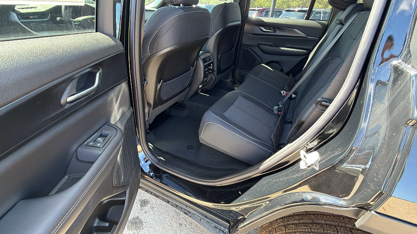 New 2026 Jeep Grand Cherokee Laredo X RWD image 20