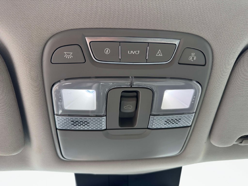 Used 2020 Kia Telluride S AWD/4WD image 32