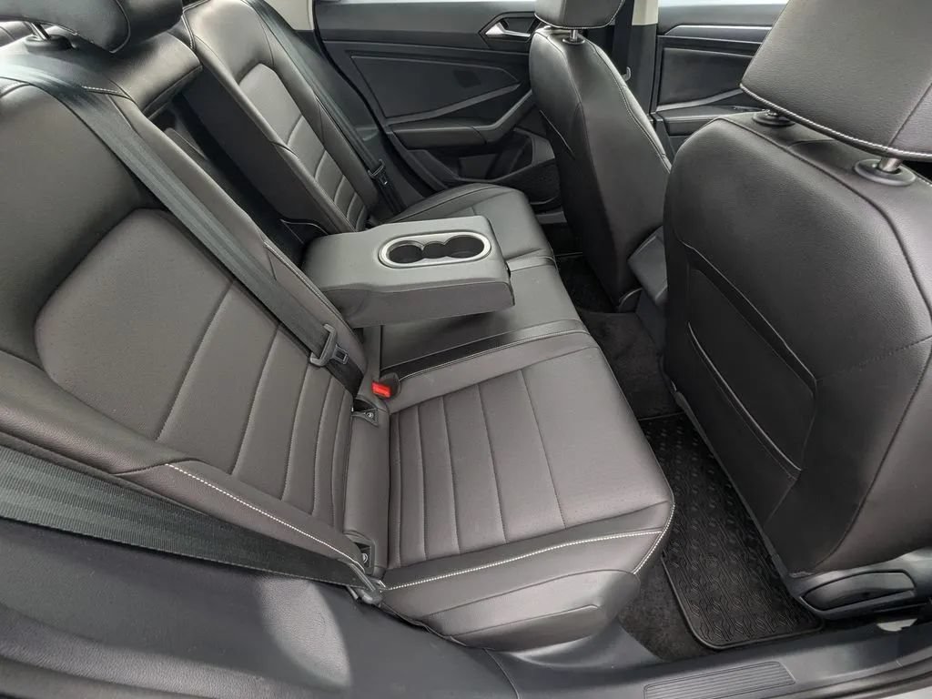 Used 2023 Volkswagen Jetta SE FWD image 14