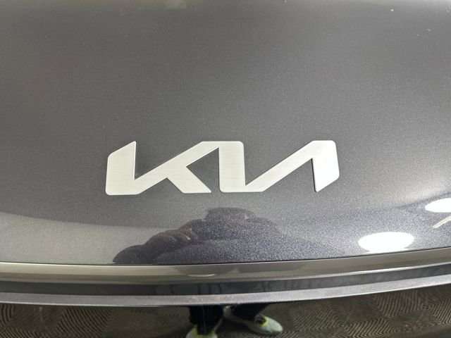 Used 2024 Kia EV9 Wind image 9