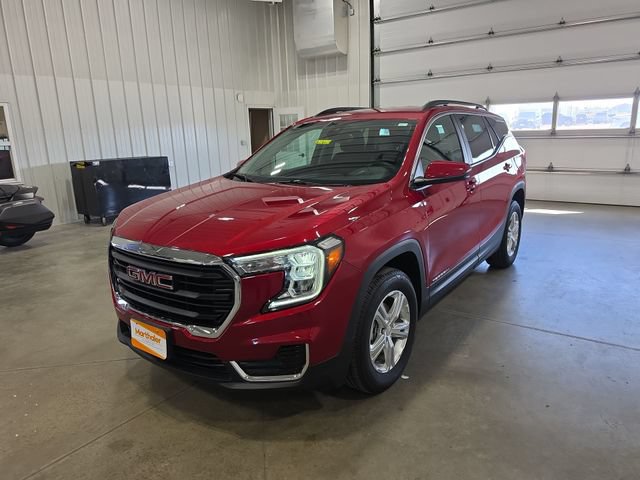 Used 2024 GMC Terrain SLE w/ Driver Convenience Package AWD/4WD image 4