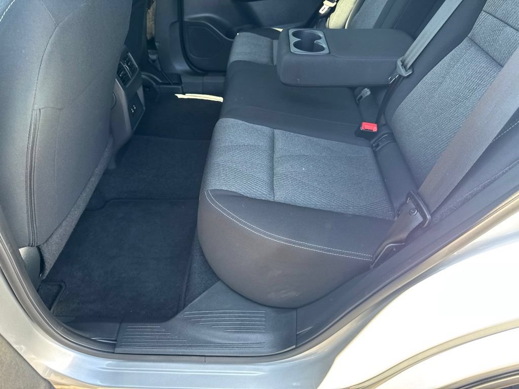 Used 2025 Nissan Rogue SV FWD image 30
