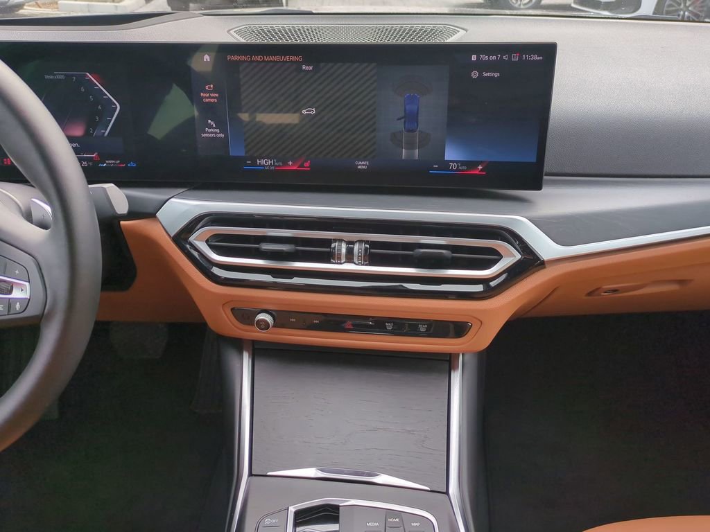 Used 2023 BMW 330i xDrive Sedan w/ Premium Package image 33