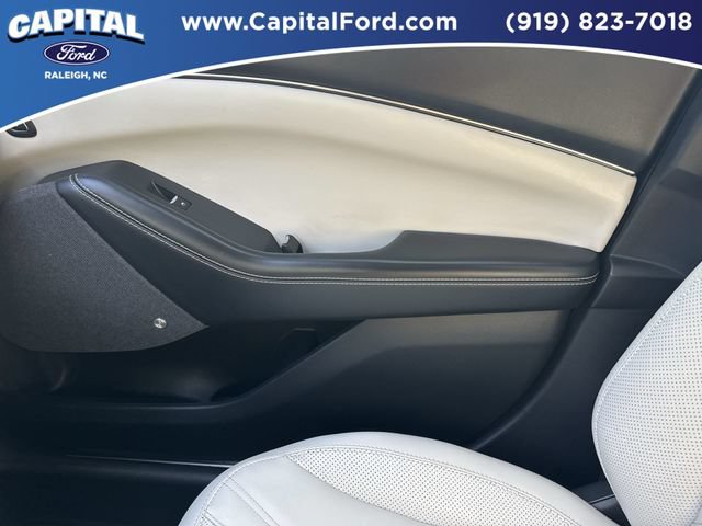 Used 2021 Ford Mustang Mach-E Premium RWD image 29