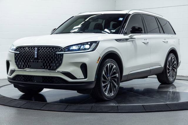 Used 2025 Lincoln Aviator Reserve w/ Equipment Group 201A image 6