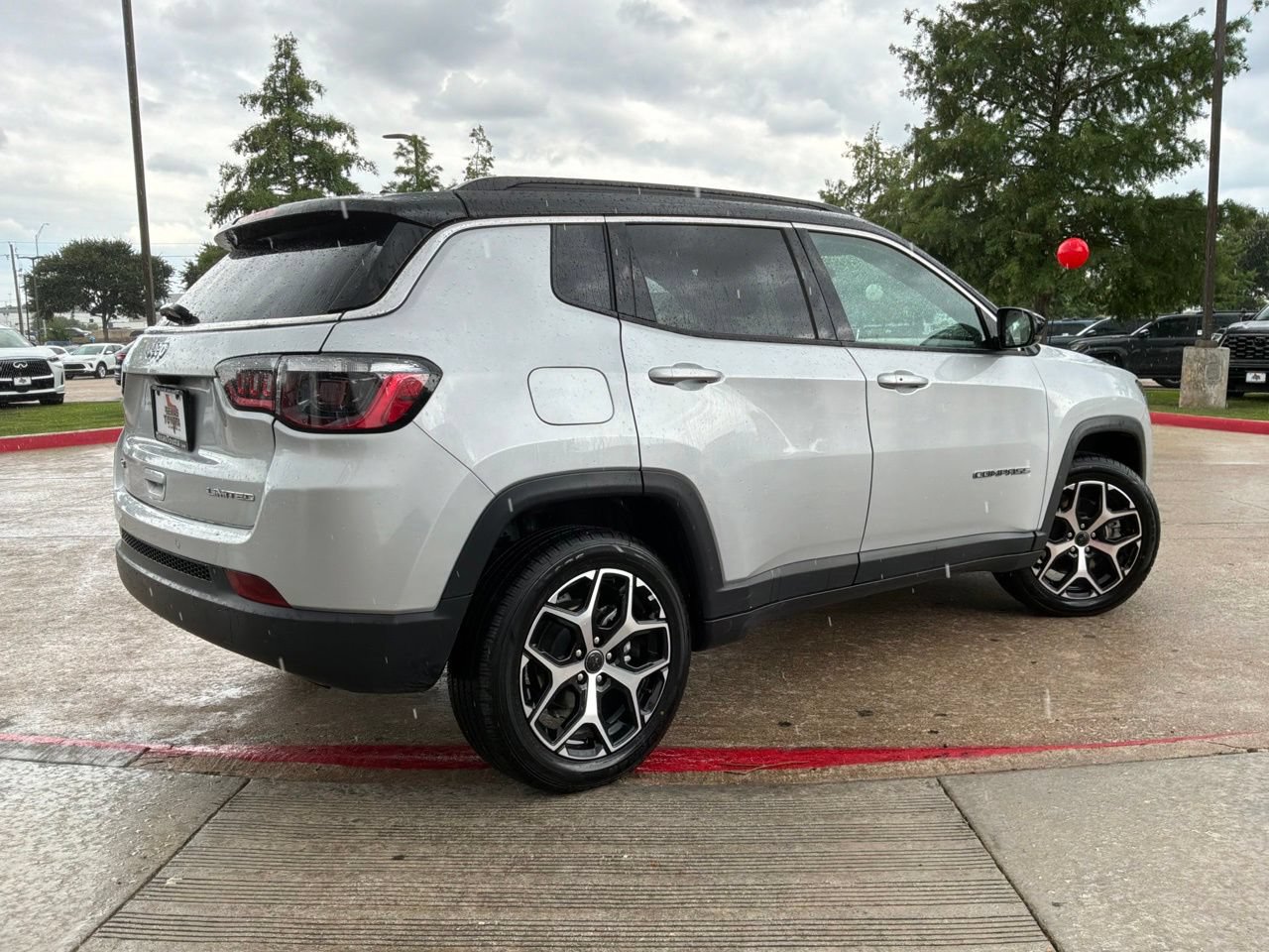 Used 2025 Jeep Compass Limited AWD/4WD image 6