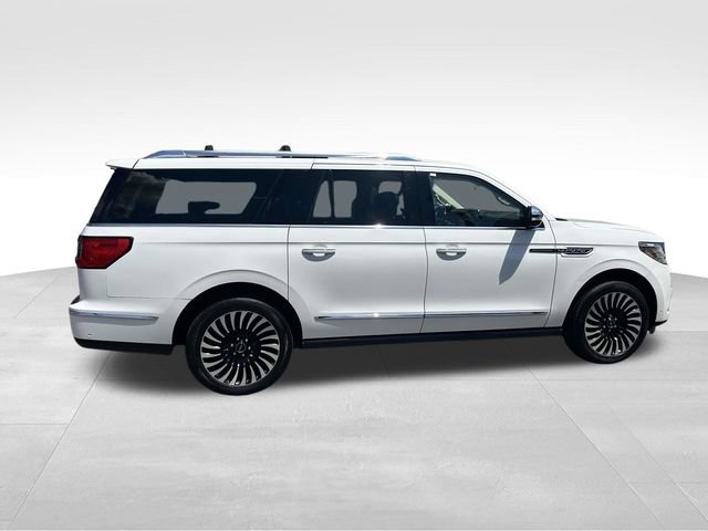Used 2020 Lincoln Navigator L Black Label w/ Cargo Convenience Package AWD/4WD image 2