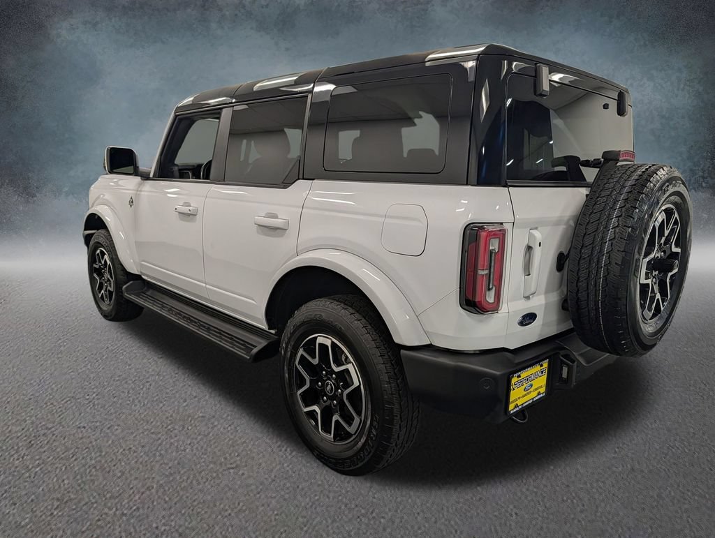 Used 2025 Ford Bronco Outer Banks AWD/4WD image 6