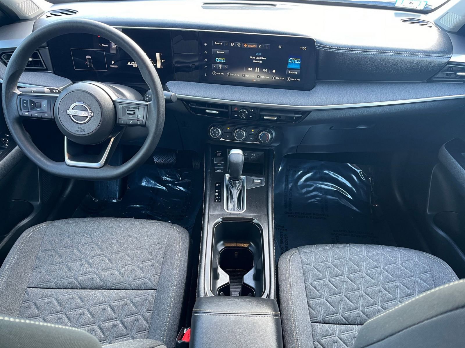 Used 2025 Nissan Kicks SV image 29