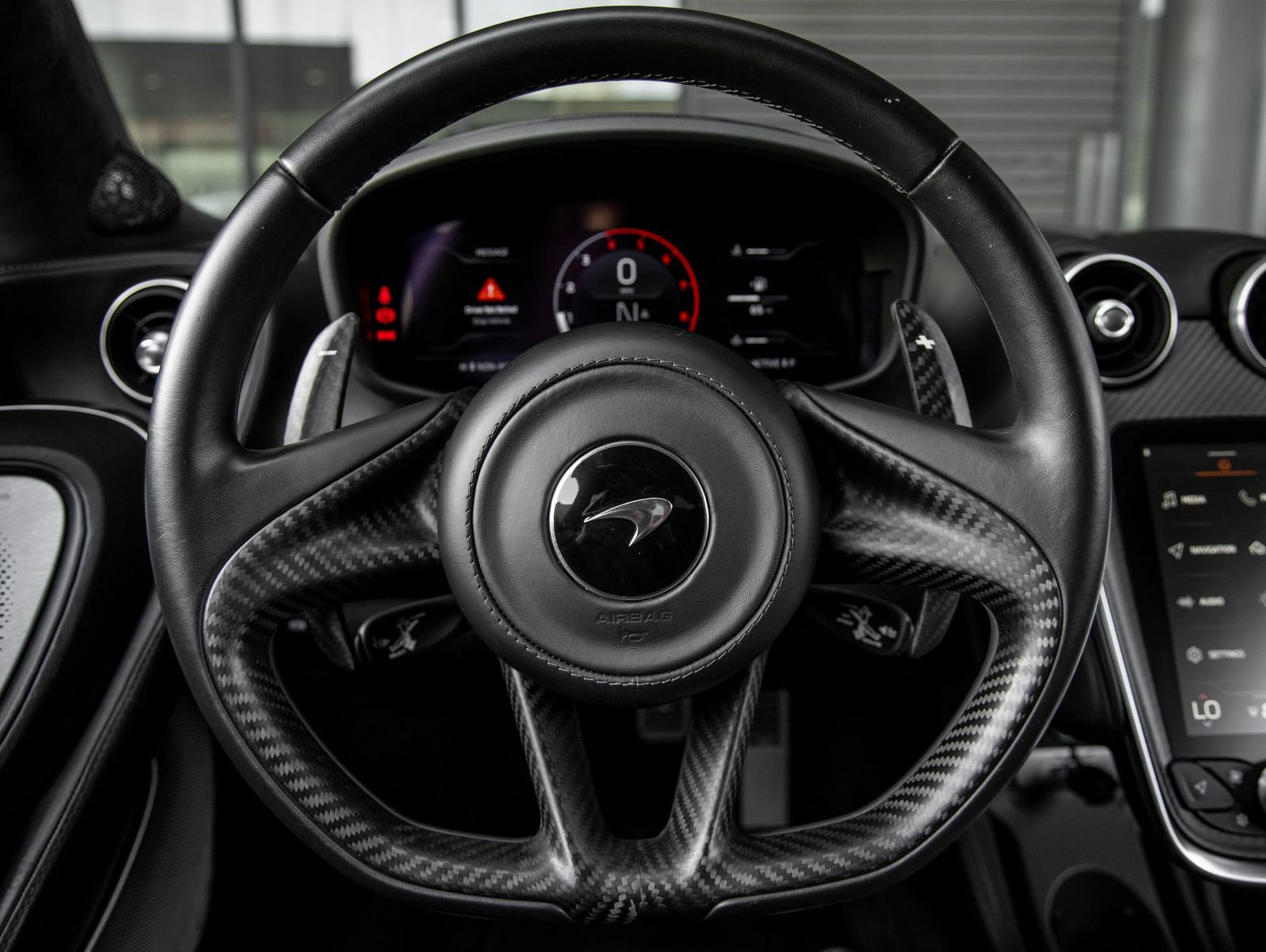 Used 2022 McLaren GT RWD image 27
