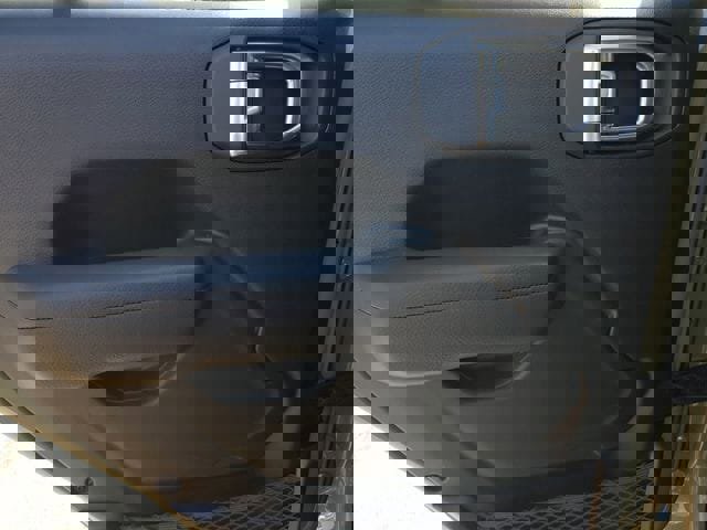 Certified 2025 Jeep Gladiator Sport image 16