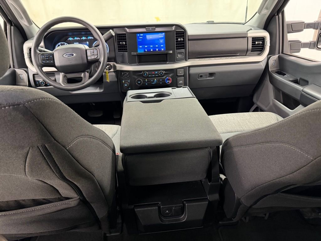 Used 2025 Ford F250 XLT AWD/4WD image 29