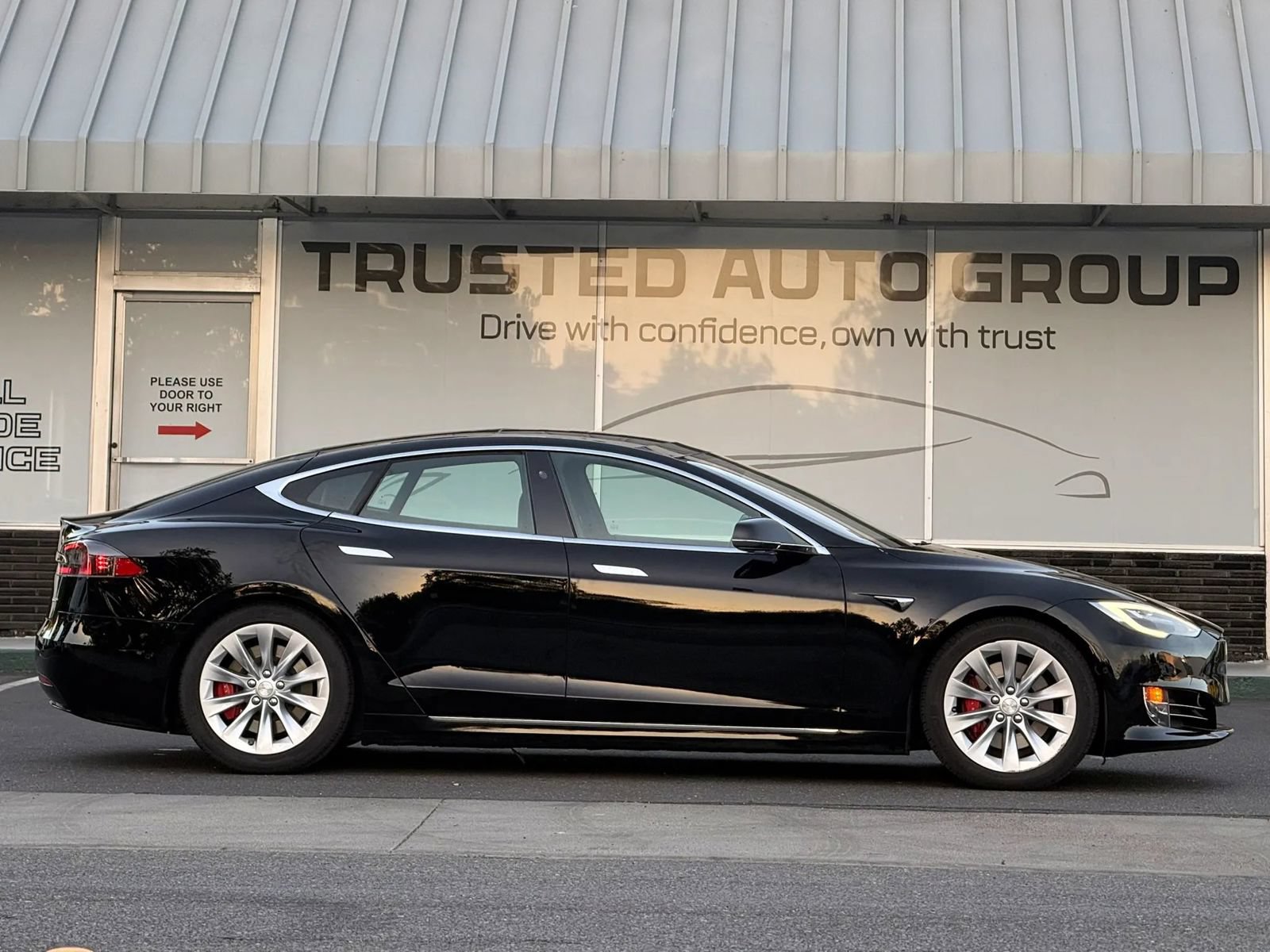 Used 2017 Tesla Model S 100D AWD/4WD image 5