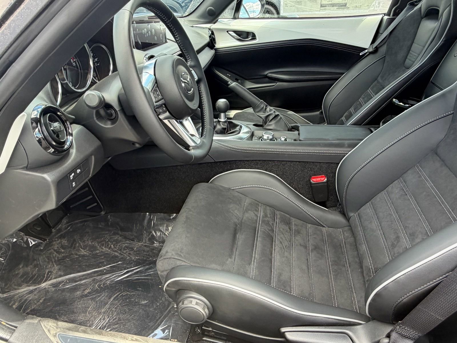 New 2025 MAZDA MX-5 Miata Club w/ Brembo/BBS Recaro Package image 11