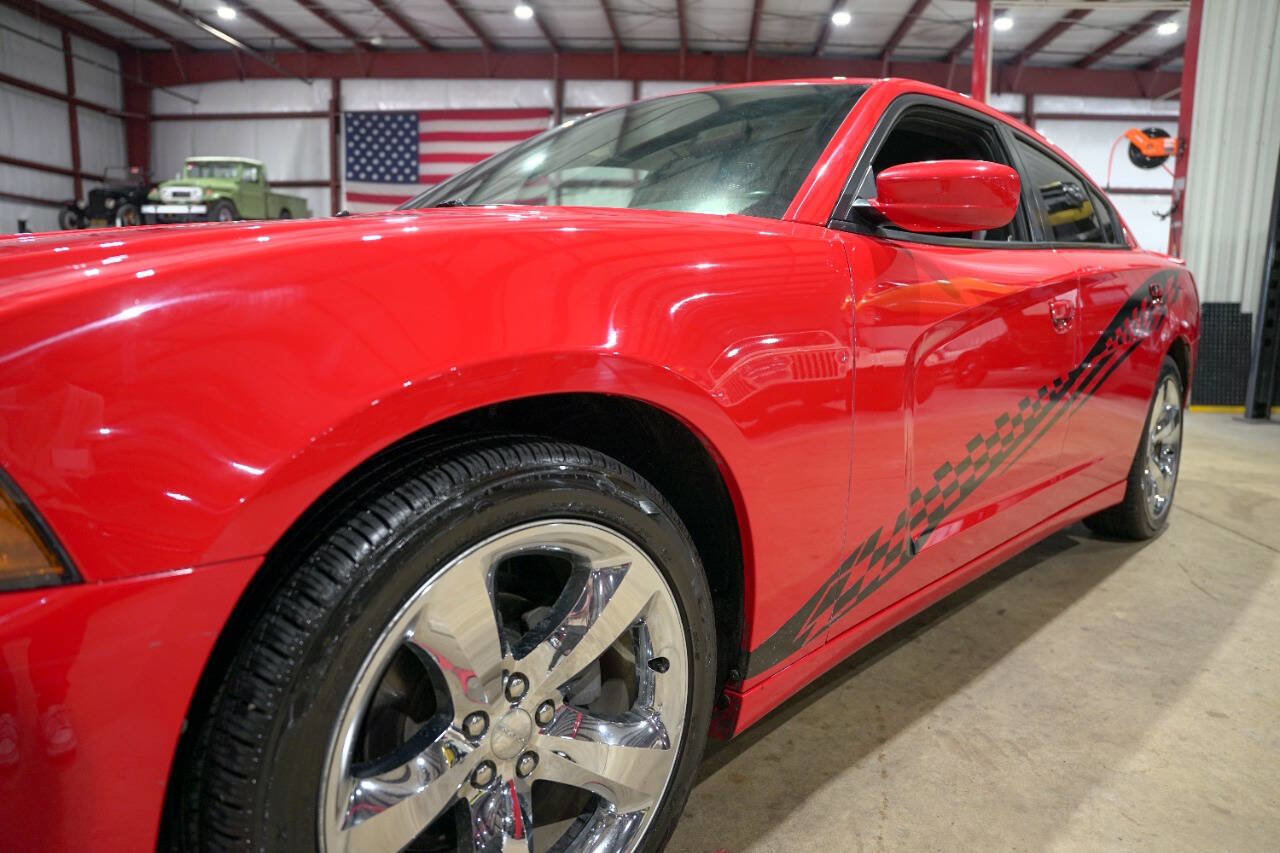 Used 2014 Dodge Charger SXT image 40