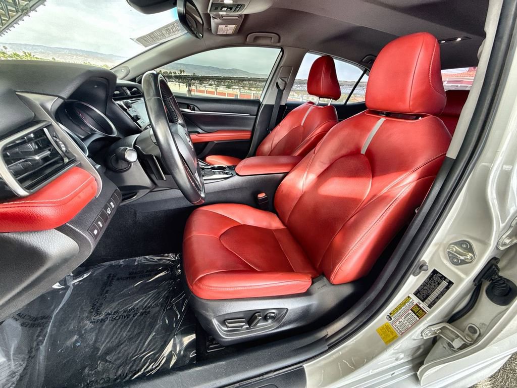 Used 2020 Toyota Camry XSE w/ Navigation Package FWD image 11