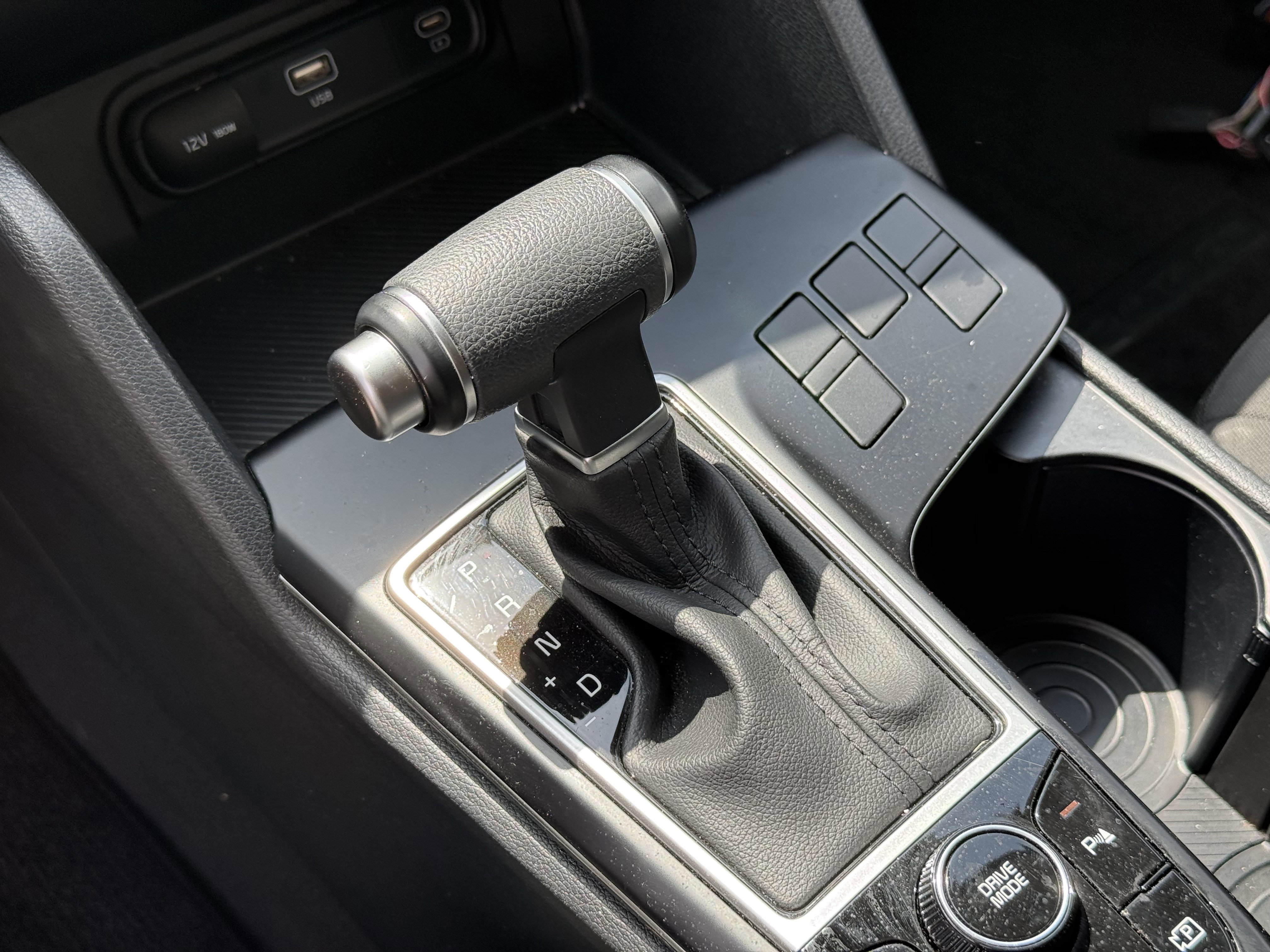 Used 2025 Kia Sportage LX image 24