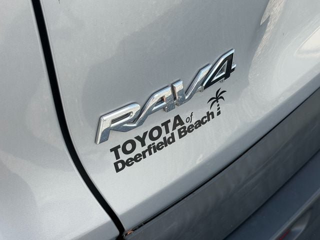 Used 2021 Toyota RAV4 XLE FWD image 15
