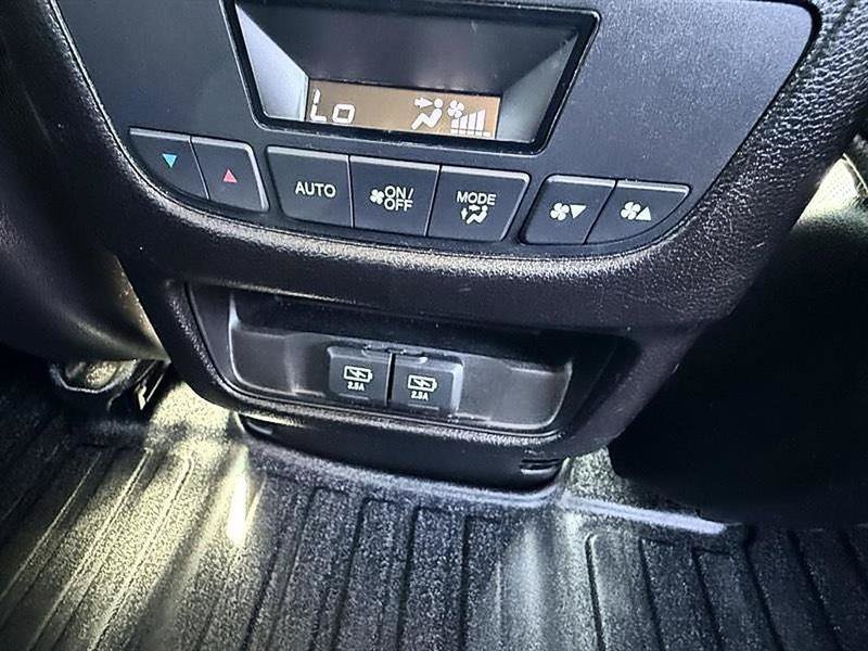 Used 2020 Acura MDX w/ Technology Package FWD image 25