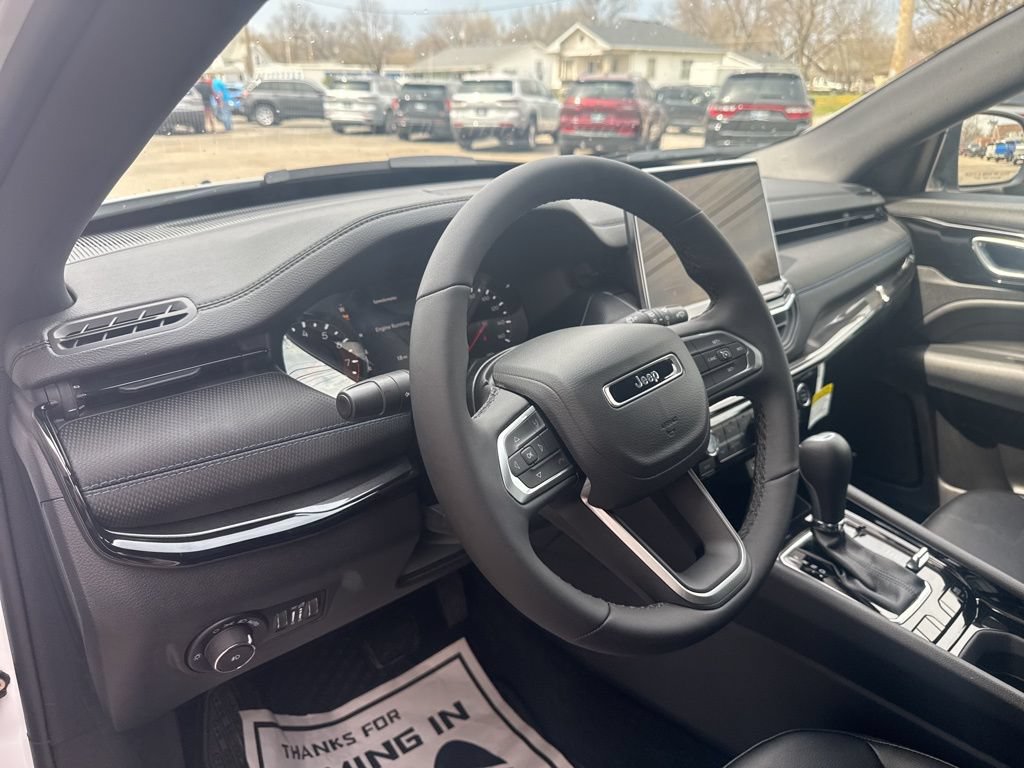 New 2026 Jeep Compass Latitude w/ Sun and Sound Group AWD/4WD image 15