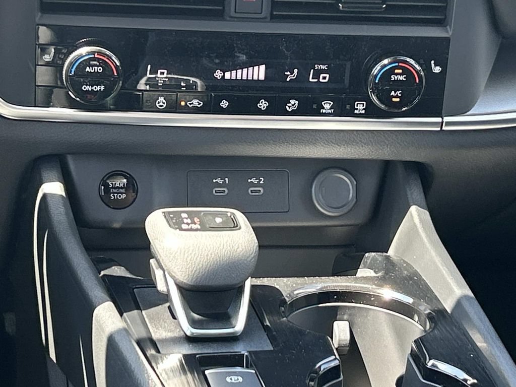 New 2026 Nissan Rogue Dark Armor AWD/4WD image 24