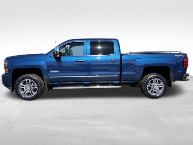 Used 2016 Chevrolet Silverado 2500 High Country w/ Duramax Plus Package AWD/4WD image 2