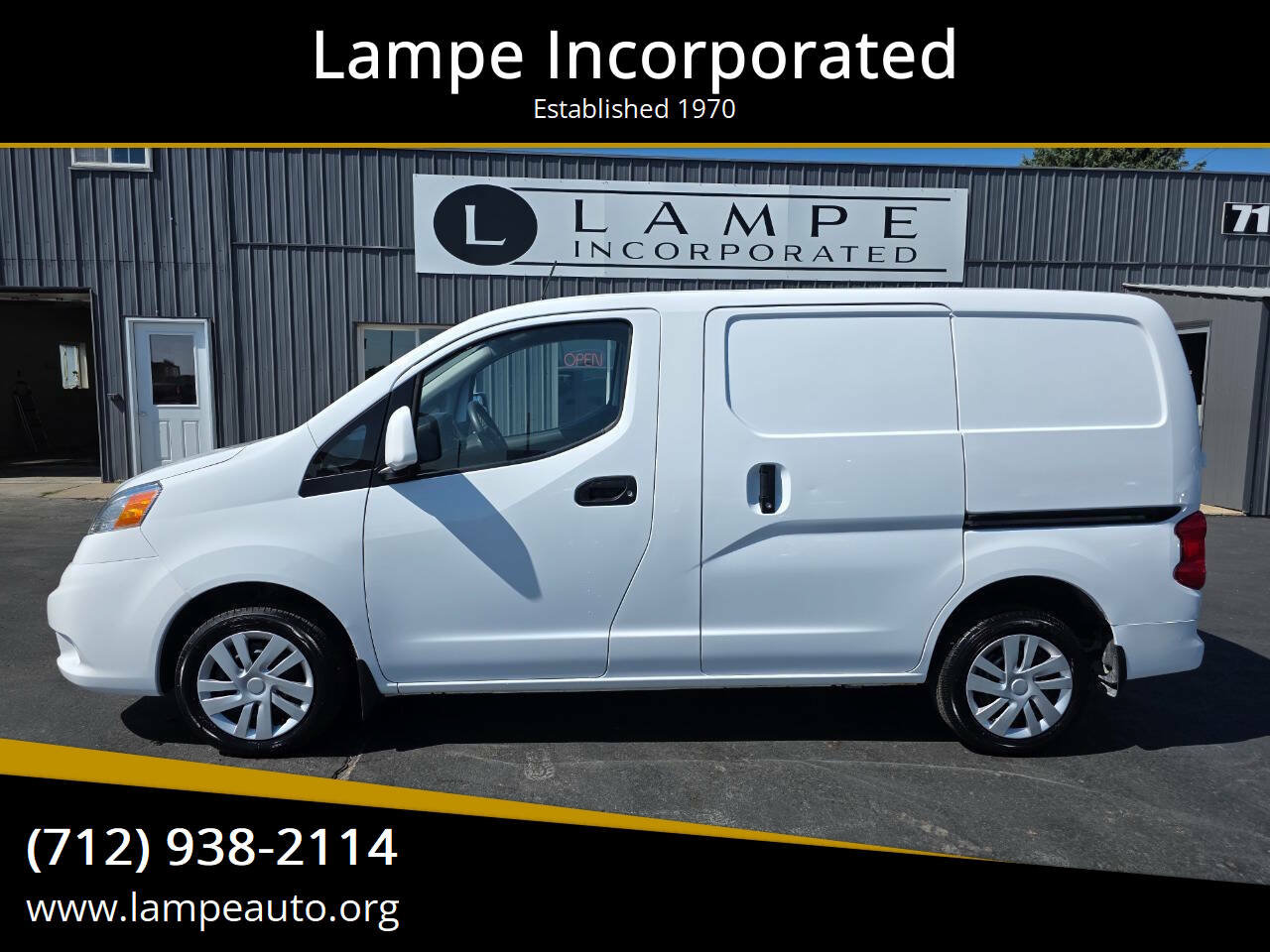 Used 2018 Nissan NV200 SV w/ Navigation Package FWD image 1