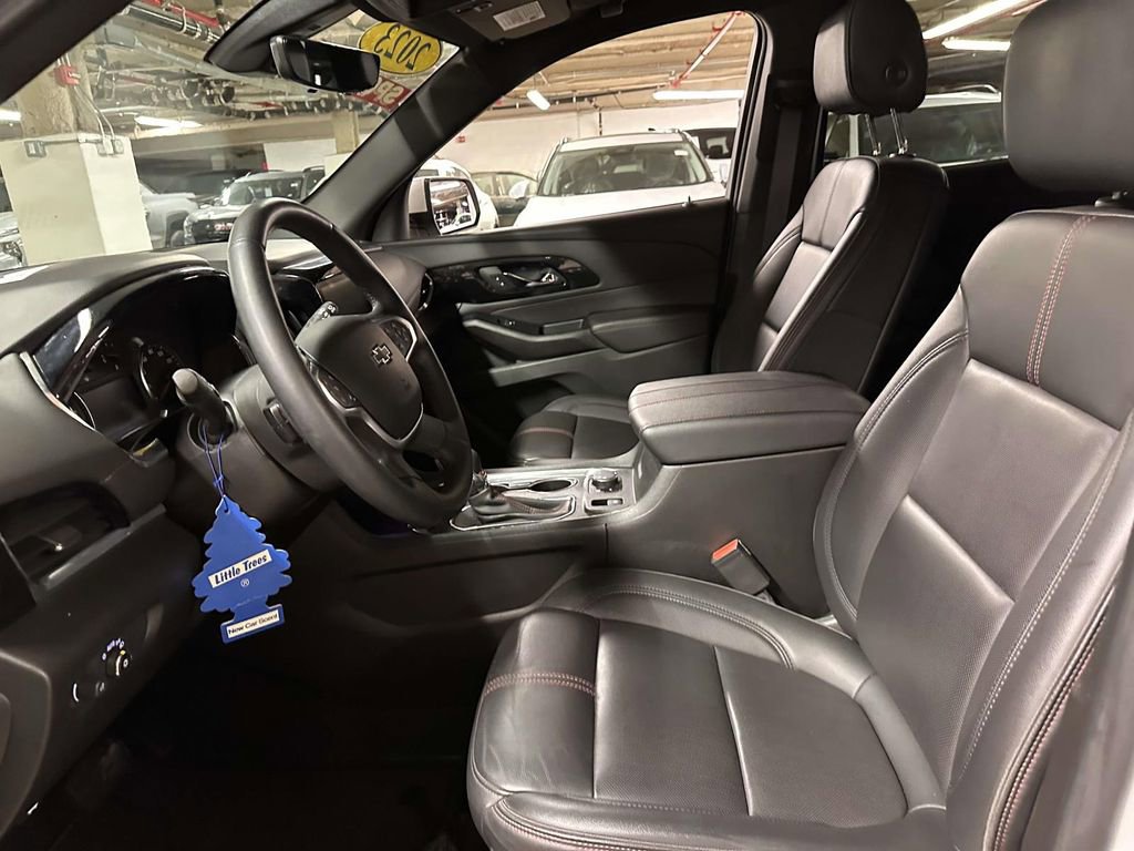 Used 2023 Chevrolet Traverse RS image 15