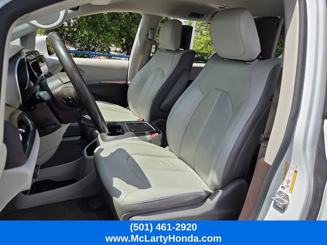 Used 2019 Chrysler Pacifica Touring-L Plus w/ Advanced Safetytec Group FWD image 7