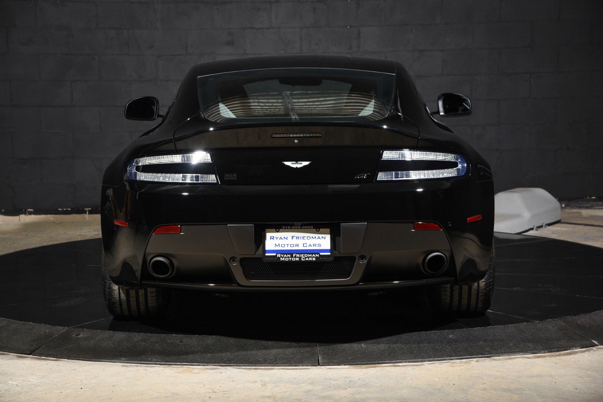 Used 2015 Aston Martin V8 Vantage GT image 5