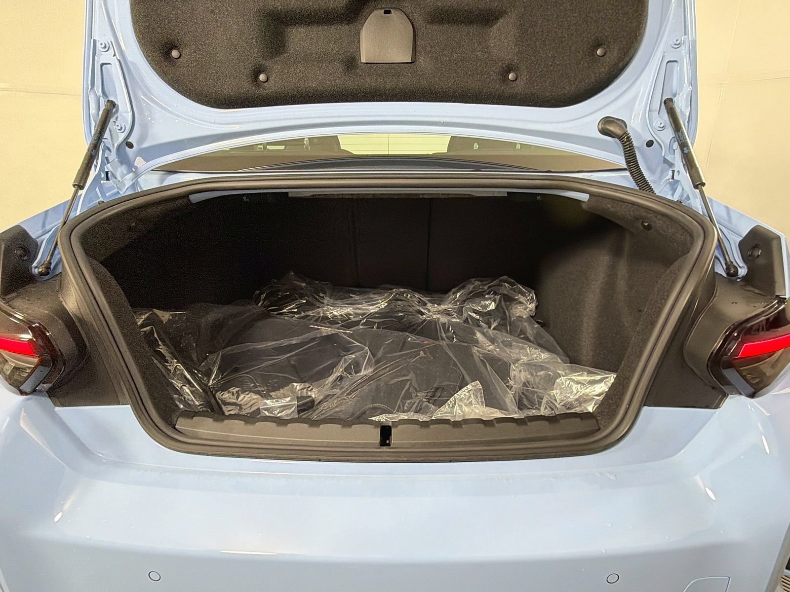 New 2026 BMW M2 w/ Lighting Package RWD image 26