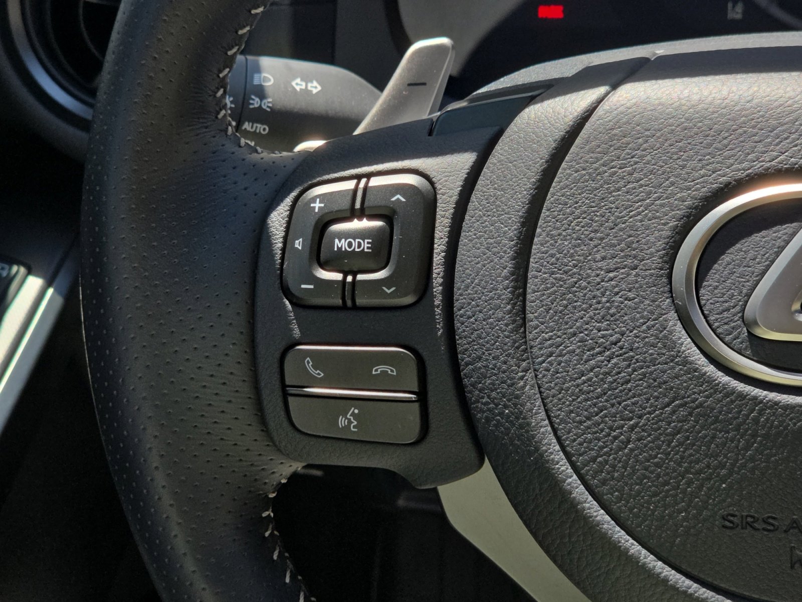 Used 2025 Lexus IS 350 F Sport w/ Navigation Package RWD image 19
