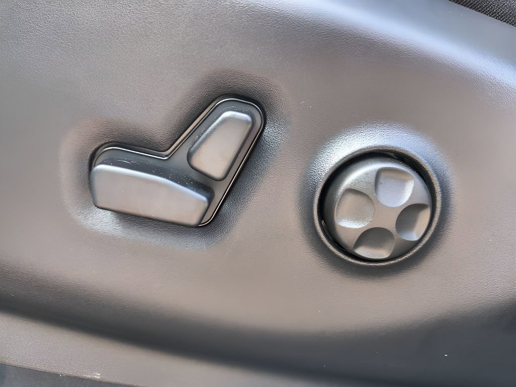 New 2026 Chrysler Pacifica Select image 12