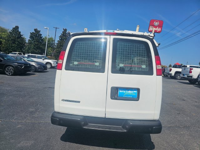 Used 2018 Chevrolet Express 2500 w/ Driver Convenience Package RWD image 7