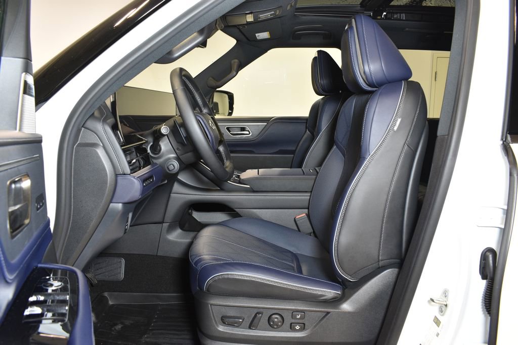 Certified 2026 INFINITI QX80 4WD w/ Sport Exterior Package image 6