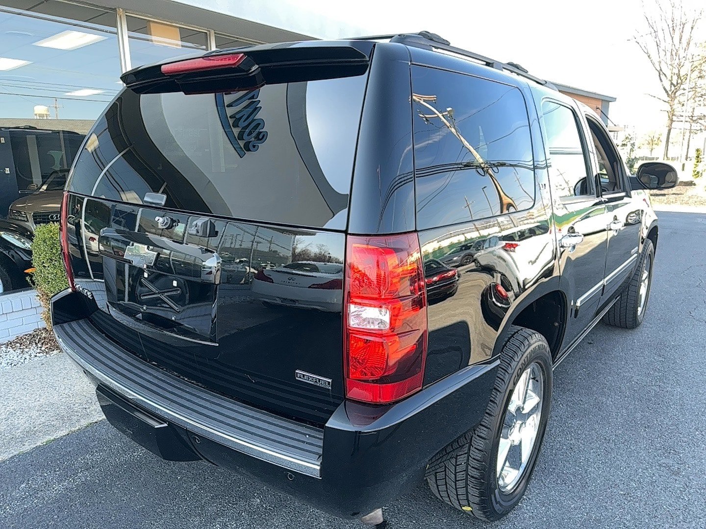 Used 2011 Chevrolet Tahoe LTZ AWD/4WD image 3