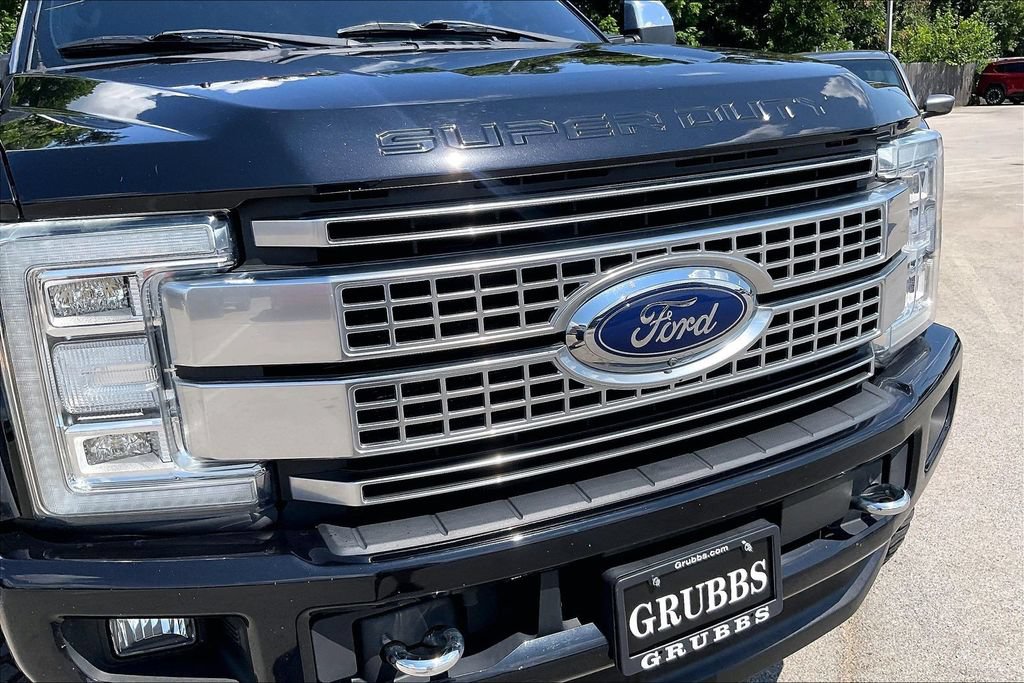 Used 2019 Ford F350 Platinum w/ Platinum Ultimate Package AWD/4WD image 36