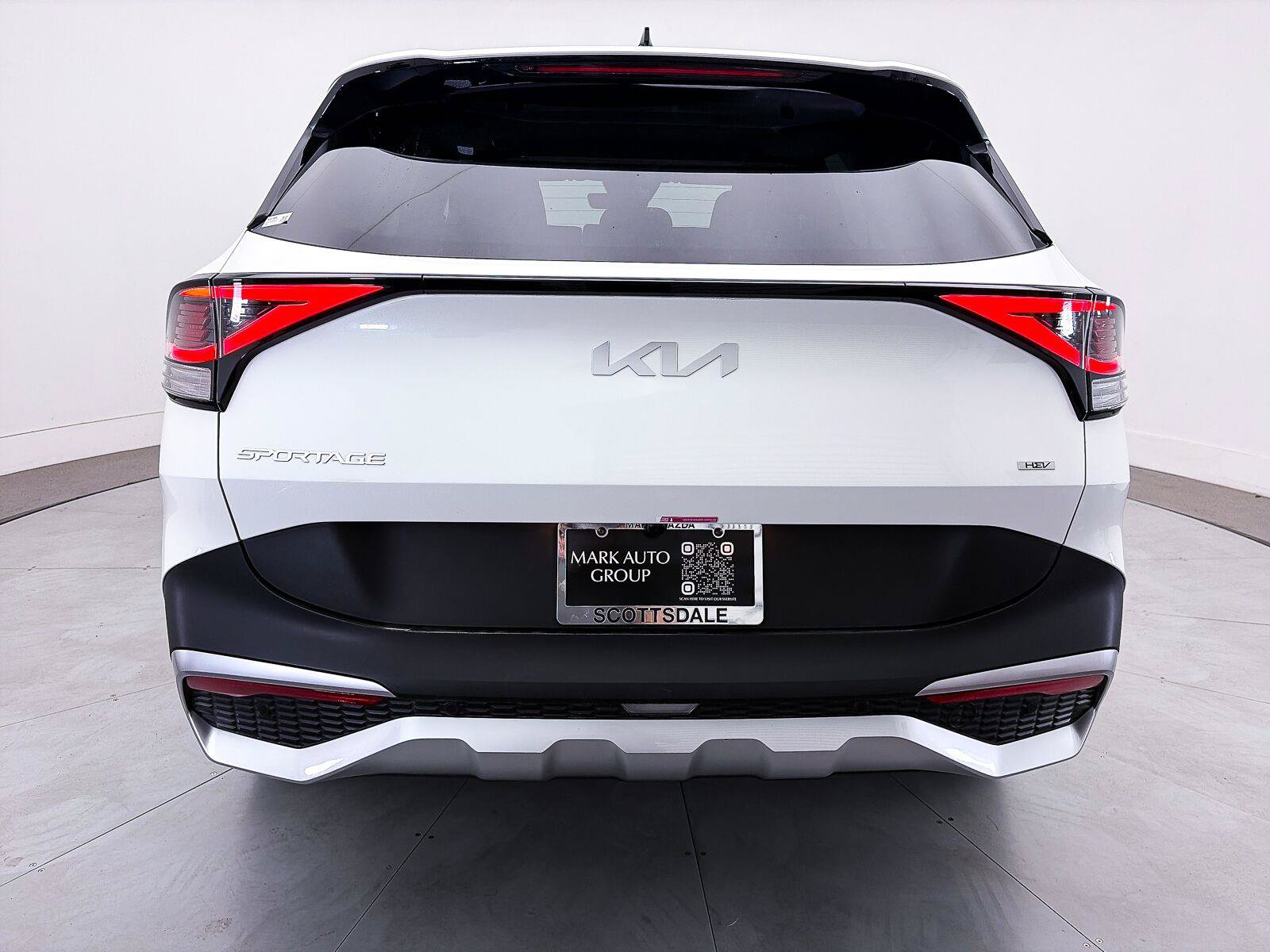 Used 2025 Kia Sportage LX FWD image 13
