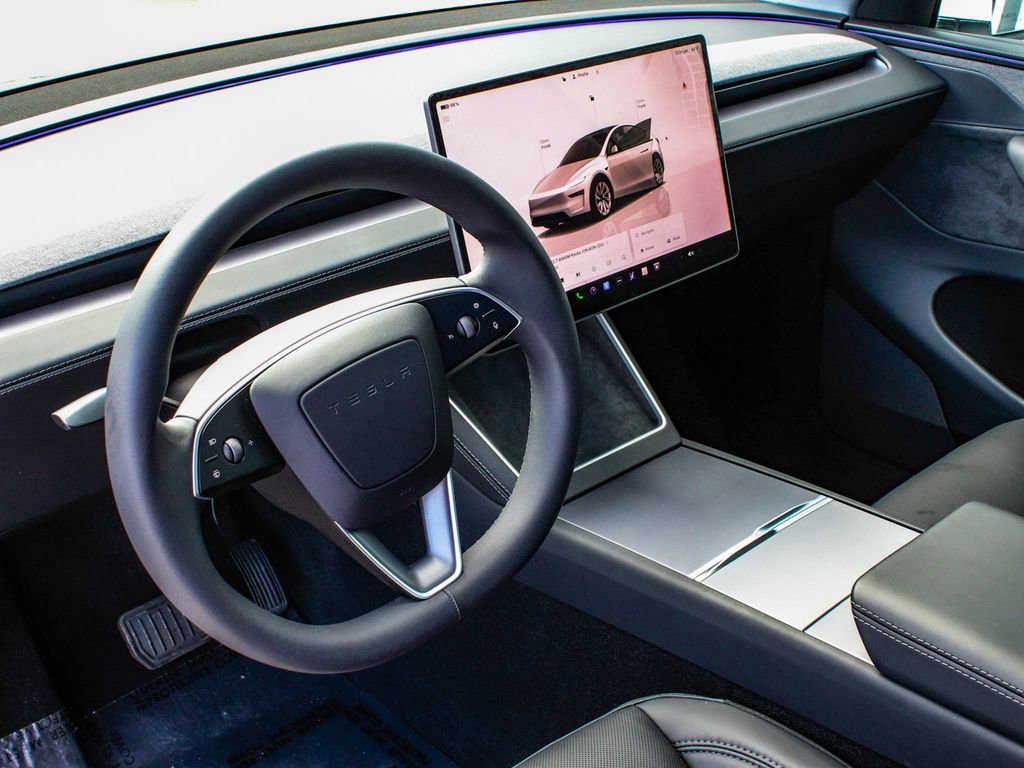 Used 2026 Tesla Model Y Long Range image 15