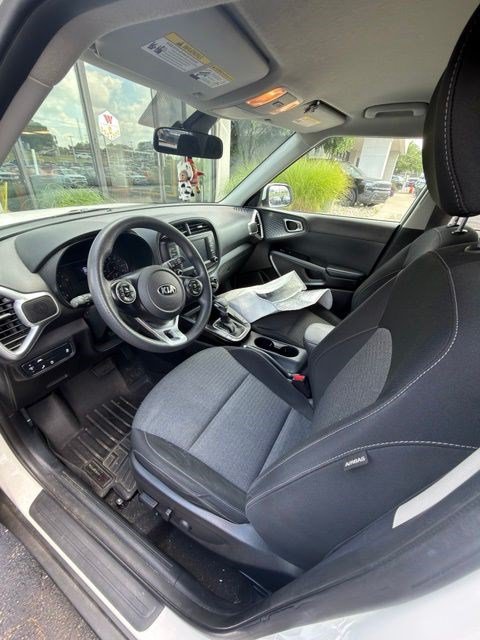 Used 2021 Kia Soul S FWD image 3