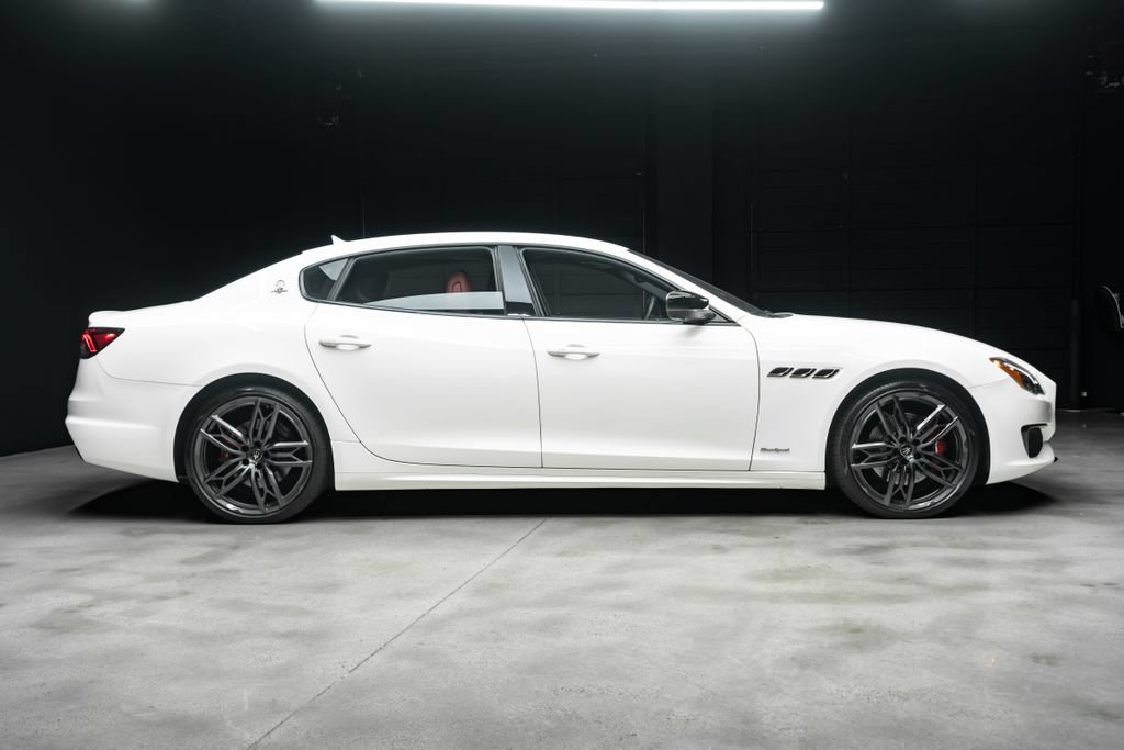 Used 2021 Maserati Quattroporte S GranSport Q4 AWD/4WD image 17