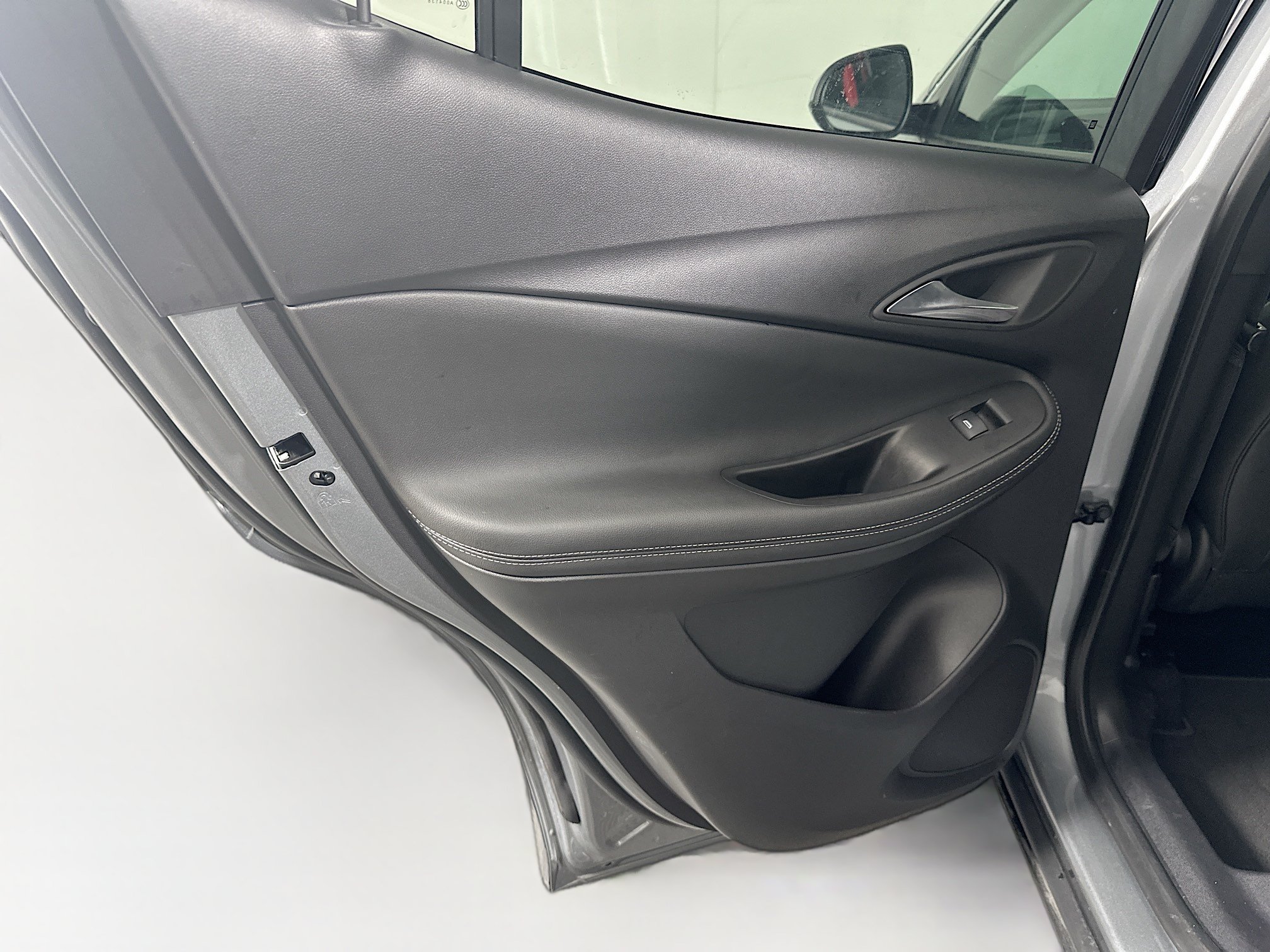 Used 2025 Buick Encore GX Preferred FWD image 27