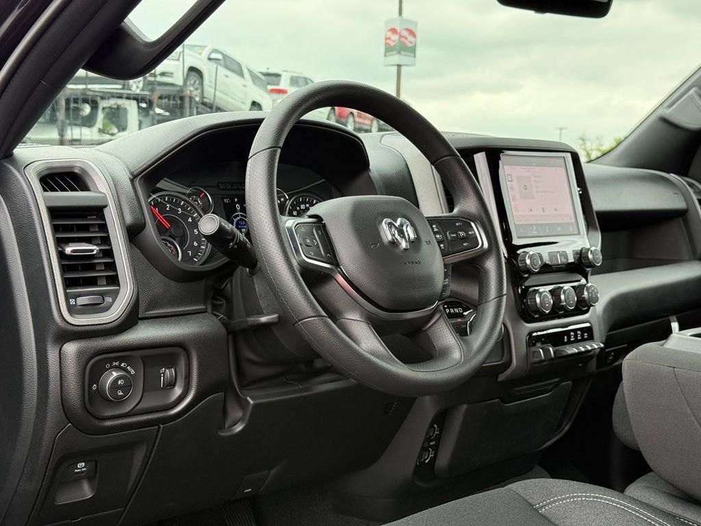 New 2026 RAM 1500 Express AWD/4WD image 27