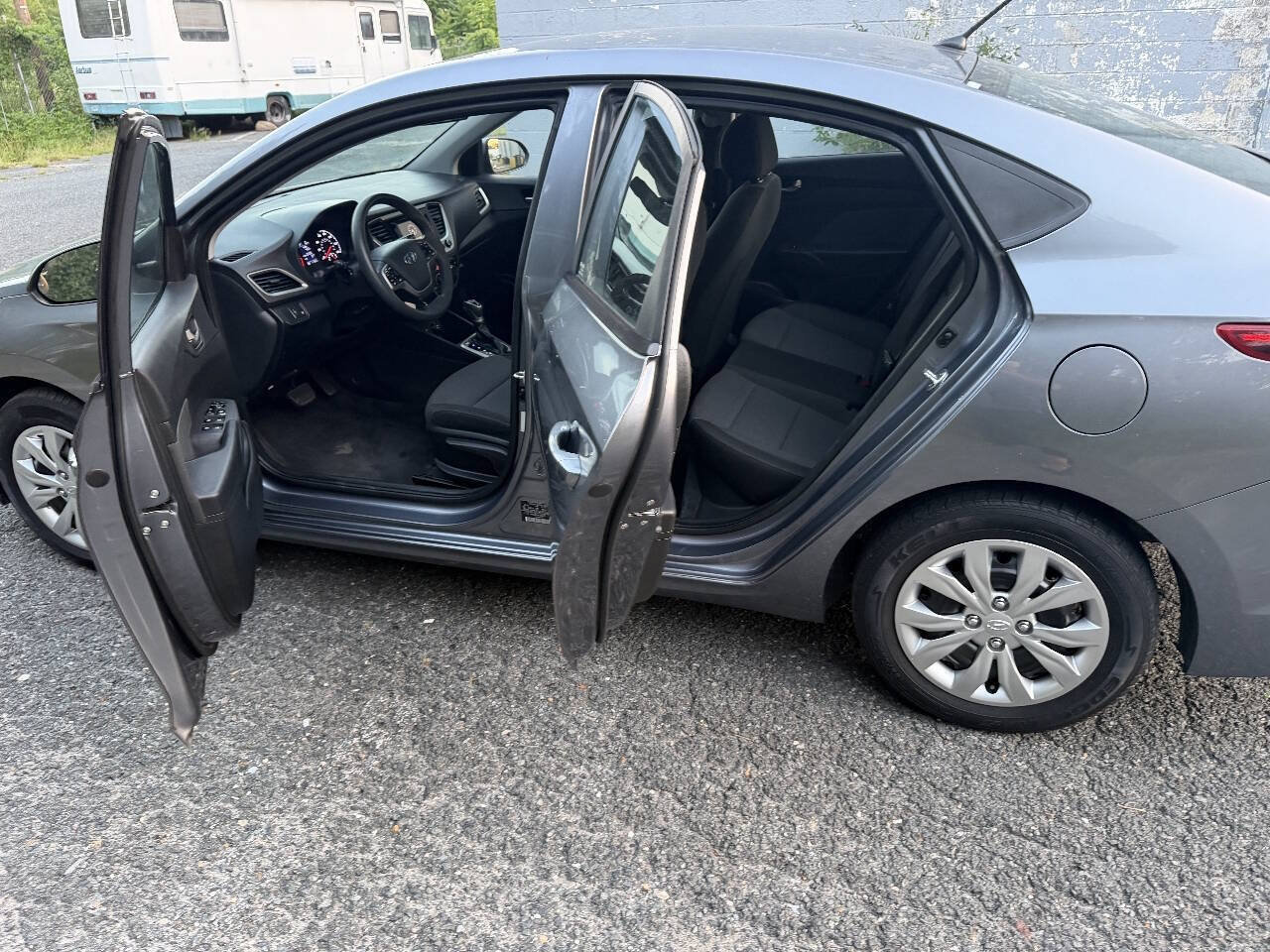 Used 2019 Hyundai Accent SE FWD image 9