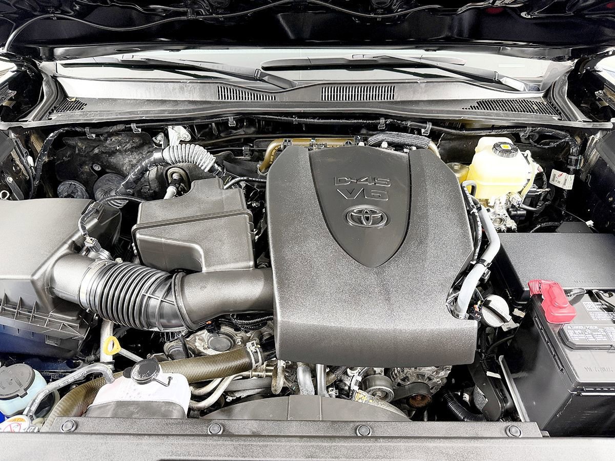 Used 2023 Toyota Tacoma TRD Off-Road AWD/4WD image 19